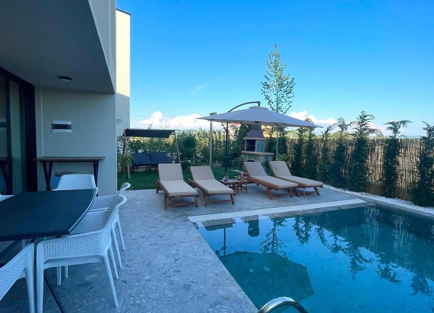 Pearl Pool Luxury Villa Golem